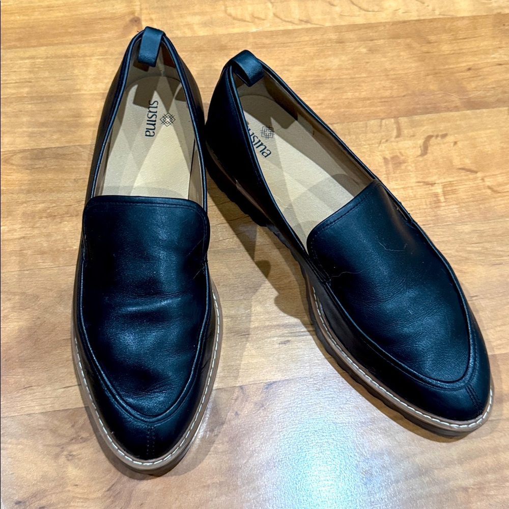 Susina Kaira-Lea almond toe black loafers- 
Size 7M
